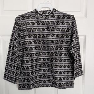 BNWT Kids Buster Bunny Sweatshirt (Size 6)